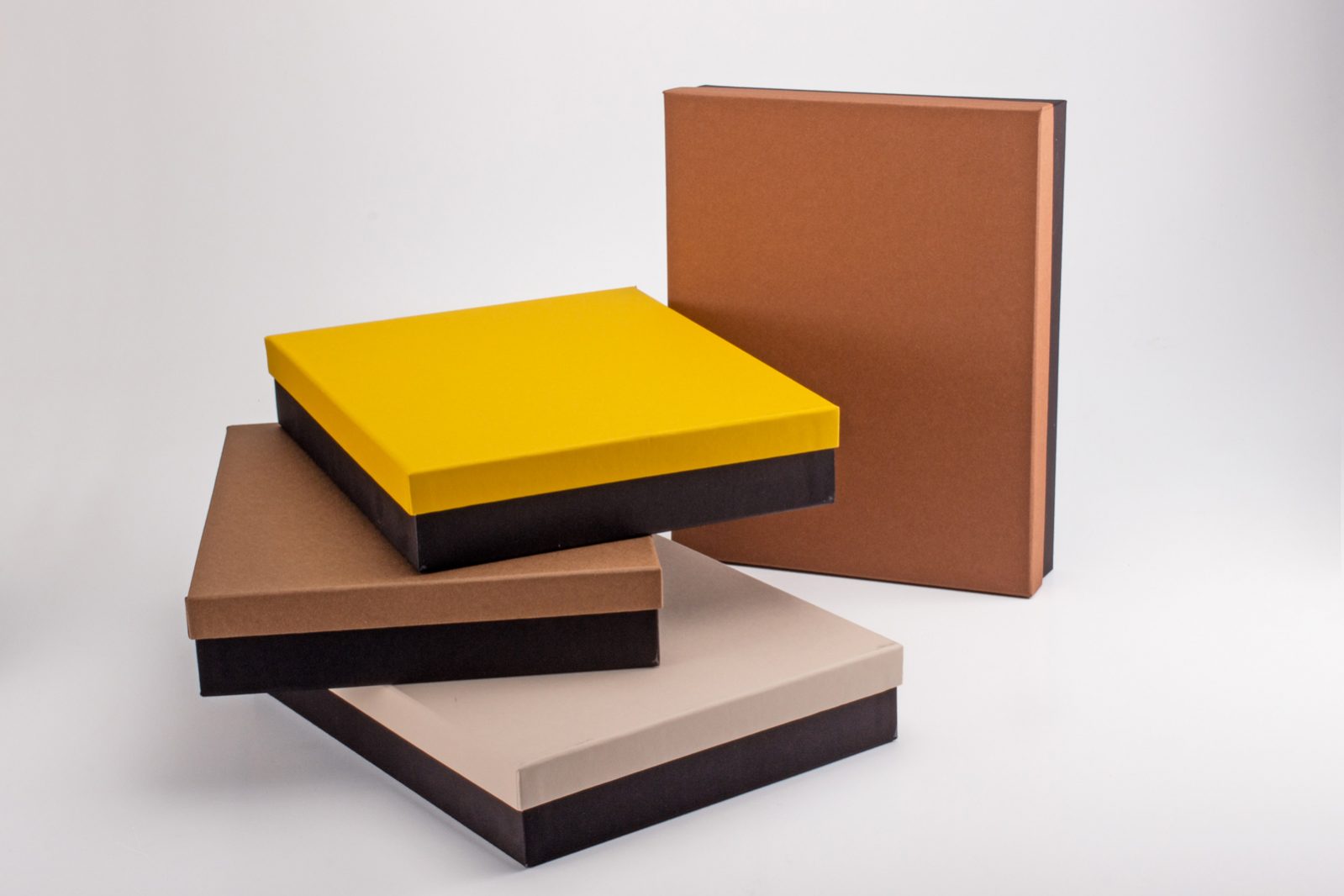 Bottom and lid boxes in various colors