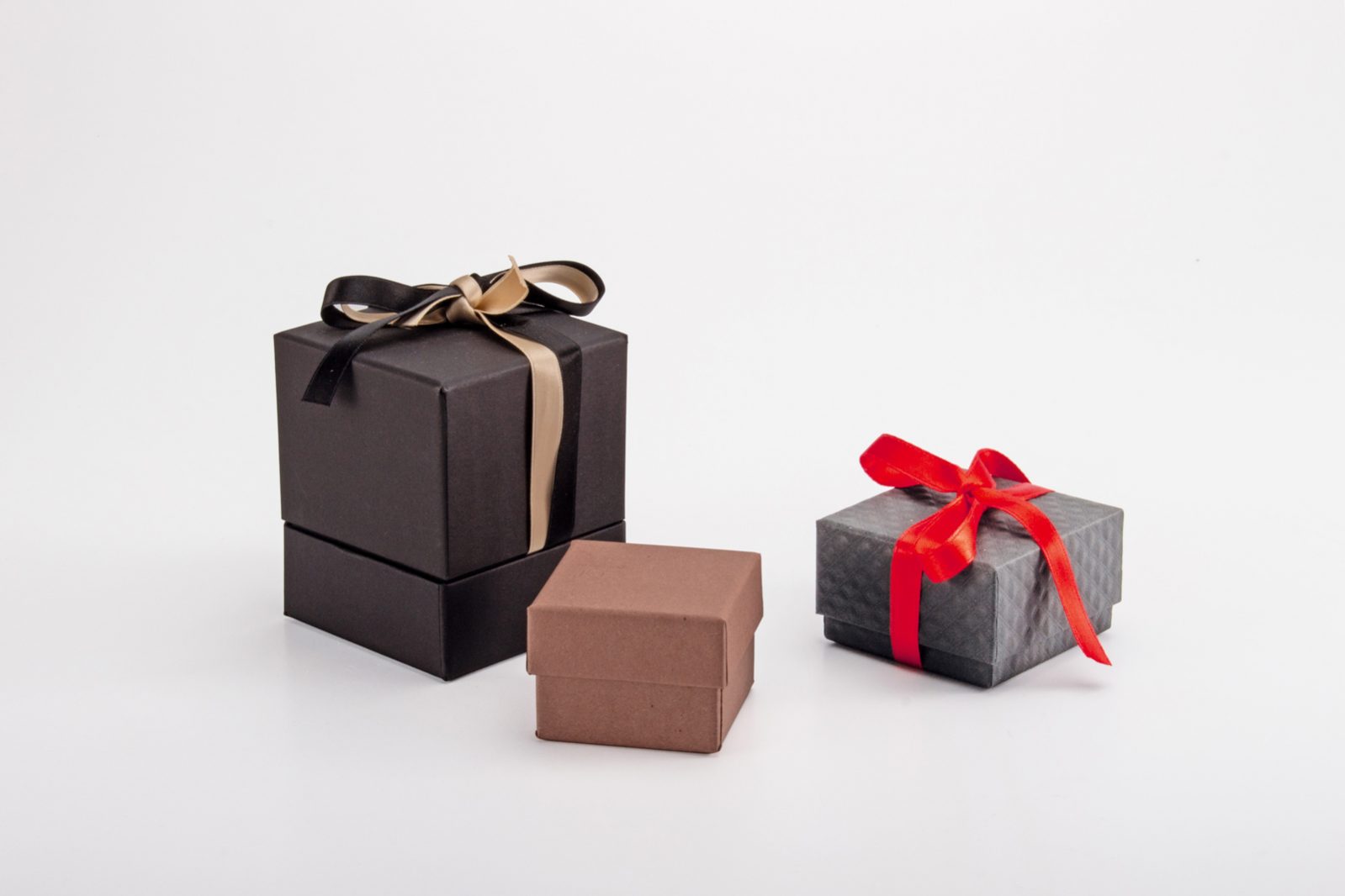 Boxes for jewelry and perfumes with ribbon